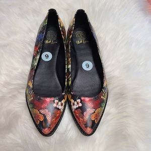 ELLIOTT LUCA botanical floral flats Size 8.5/9